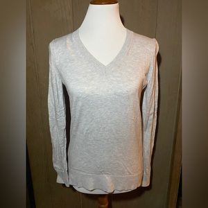 Banana Republic grey v neck long sleeve sweater